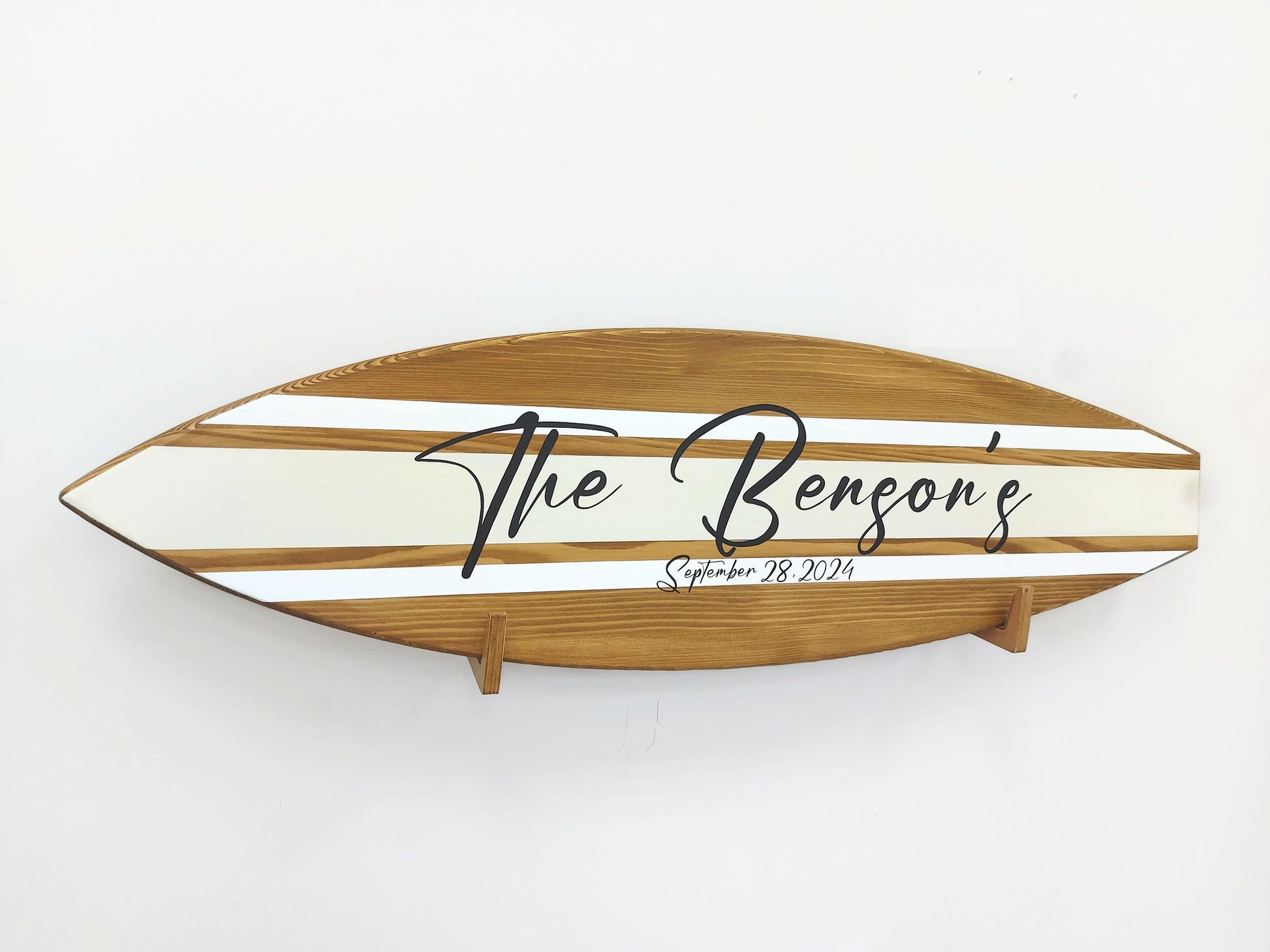 Surfboard guest book alternative with custom names and date