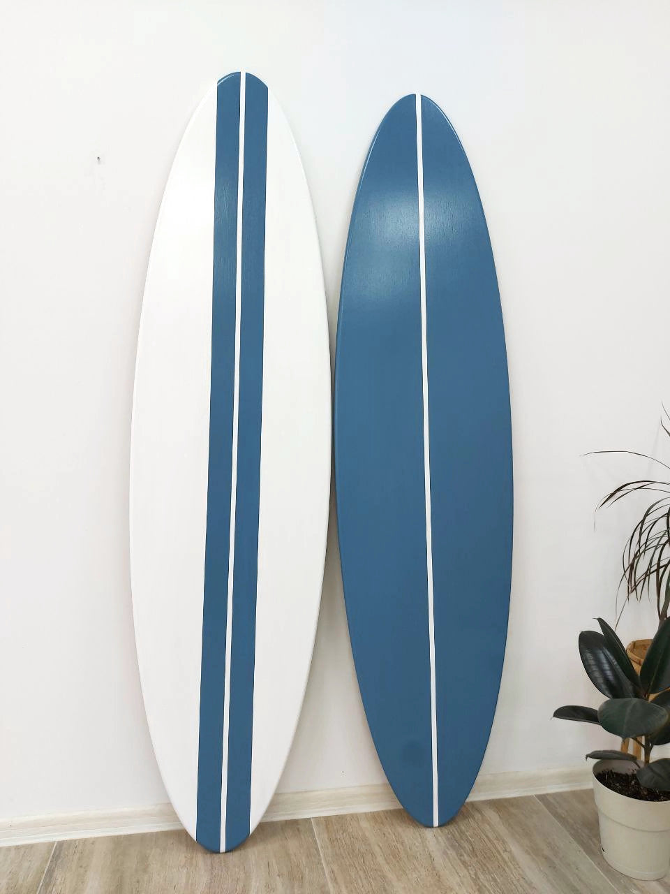 Personalized wooden surfboard sign where you can also place custom names