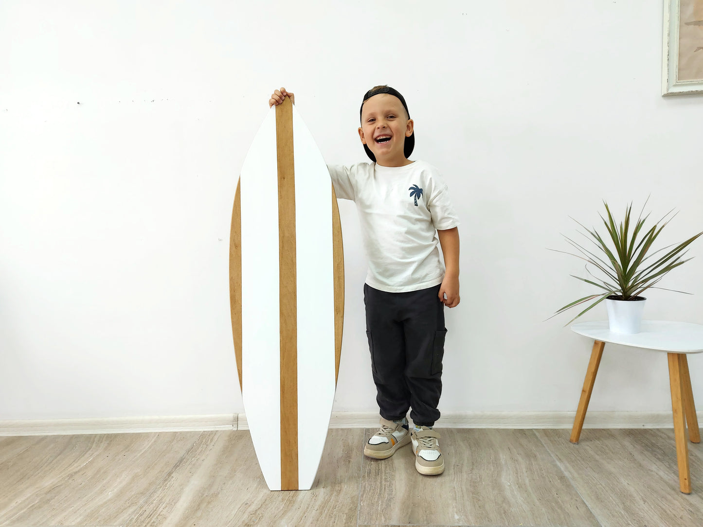 Decorative surfboard for kids photoshoot prop